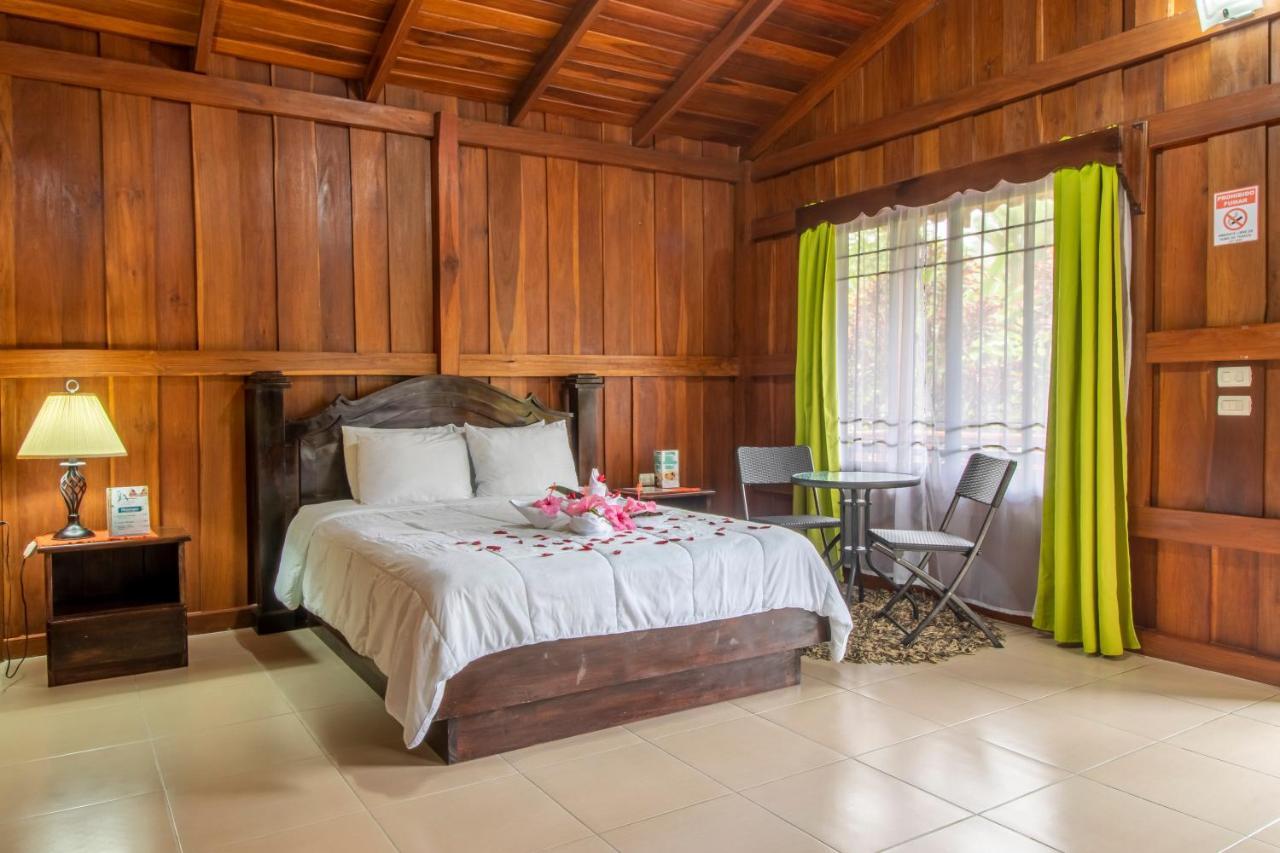 Hotel Rancho Cerro Azul La Fortuna Extérieur photo